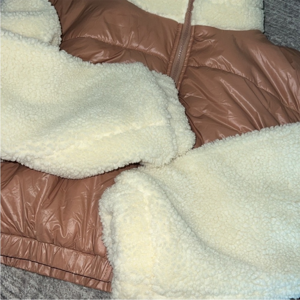 For Love & Lemons Niko Puffer - Picture 5 of 9